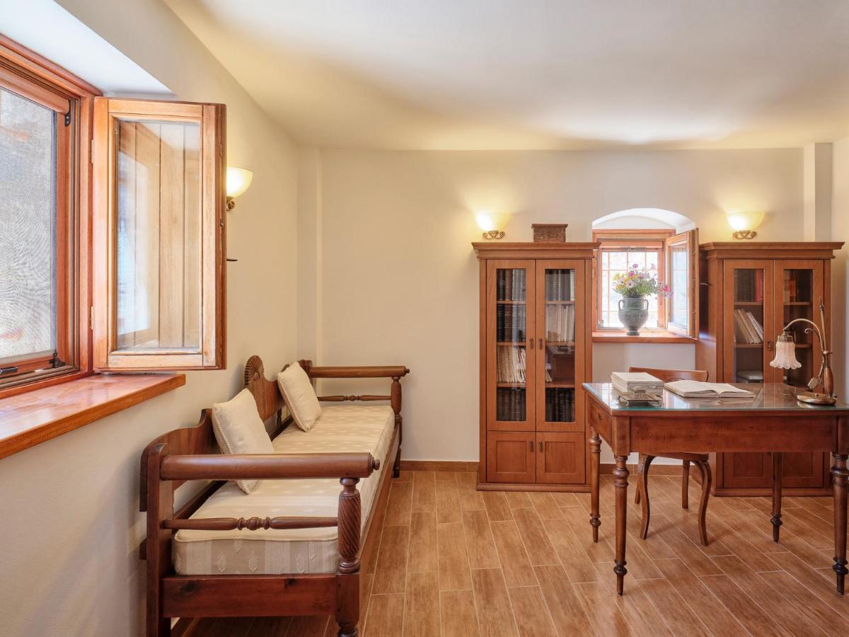Petreas Castle Villa Kardhamili Ngoại thất bức ảnh