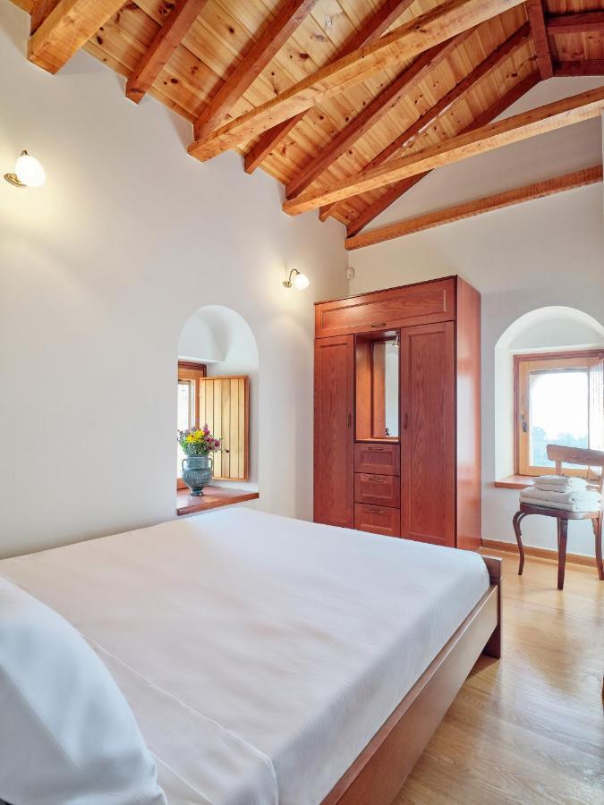 Petreas Castle Villa Kardhamili Ngoại thất bức ảnh