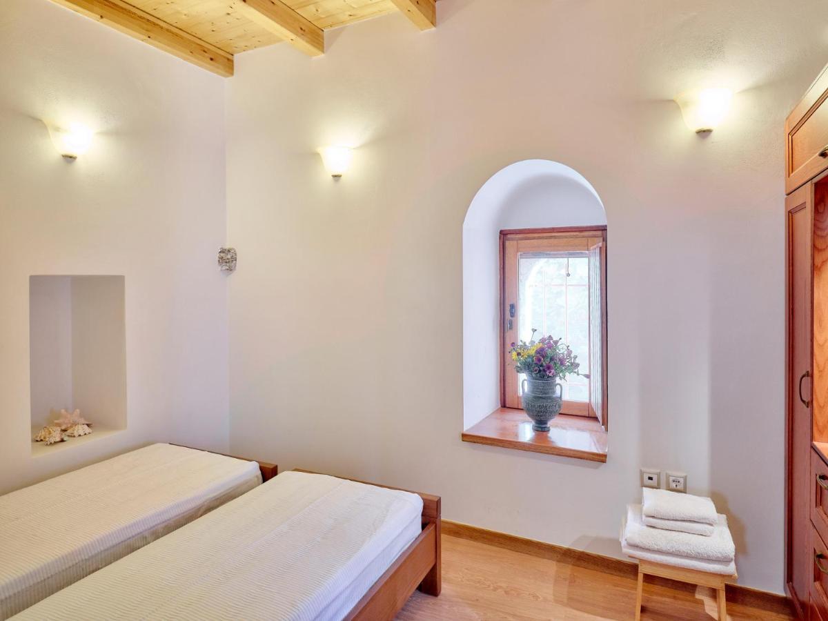 Petreas Castle Villa Kardhamili Ngoại thất bức ảnh